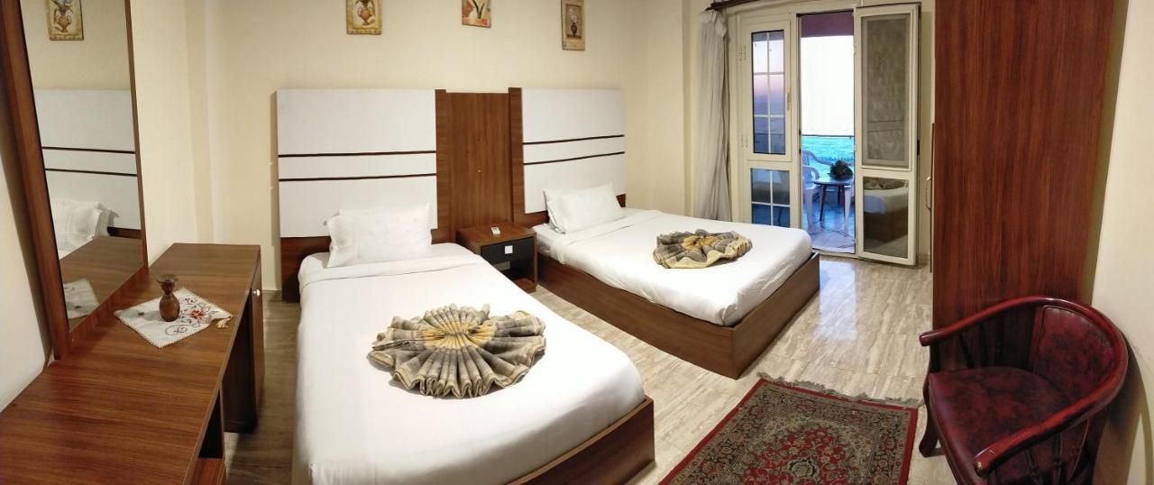 26Th Of July Apartments อเล็กซานเดรีย ภายนอก รูปภาพ