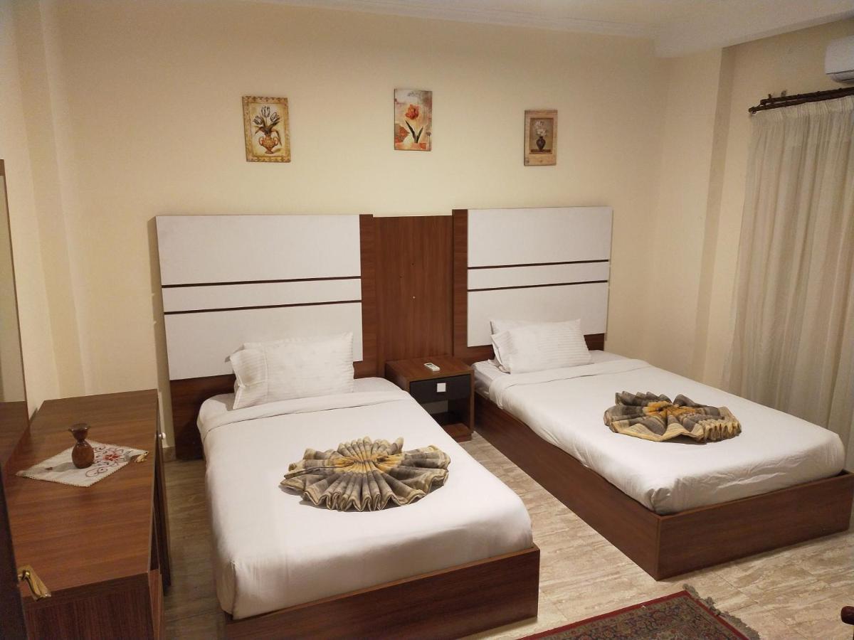 26Th Of July Apartments อเล็กซานเดรีย ภายนอก รูปภาพ